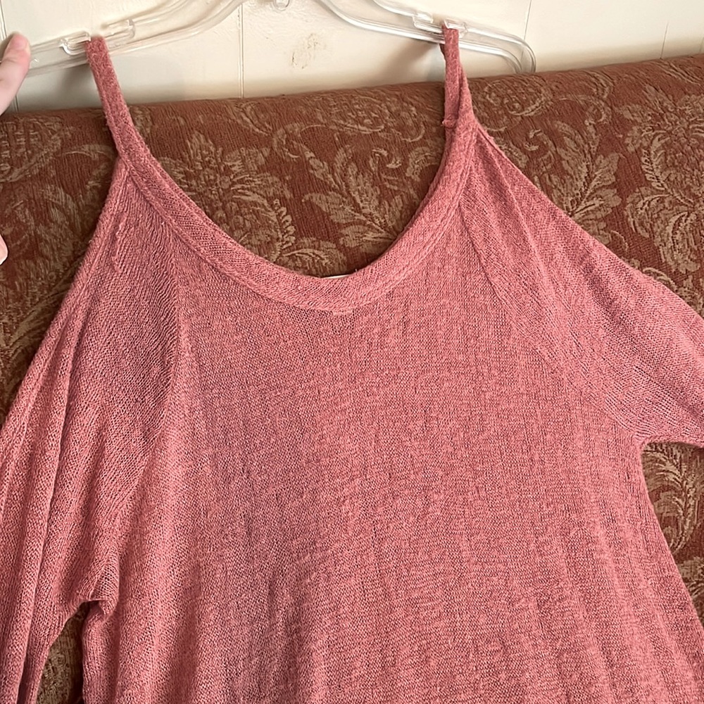 Pink with white lace blouse, 1x but fits smaller